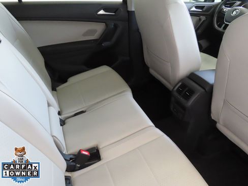 Used 2019 Volkswagen Tiguan SE image 26
