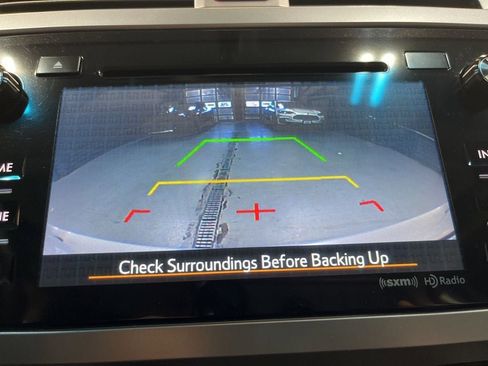 Used 2017 Subaru Legacy 2.5i Premium AWD/4WD image 29