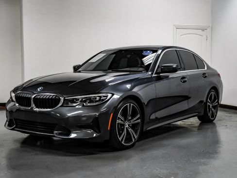 Used 2021 BMW 330i Sedan w/ Driving Assistance Package RWD image 9