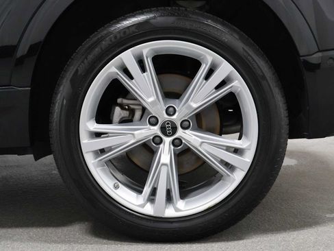 Used 2023 Audi Q8 Prestige w/ Prestige Package AWD/4WD image 37