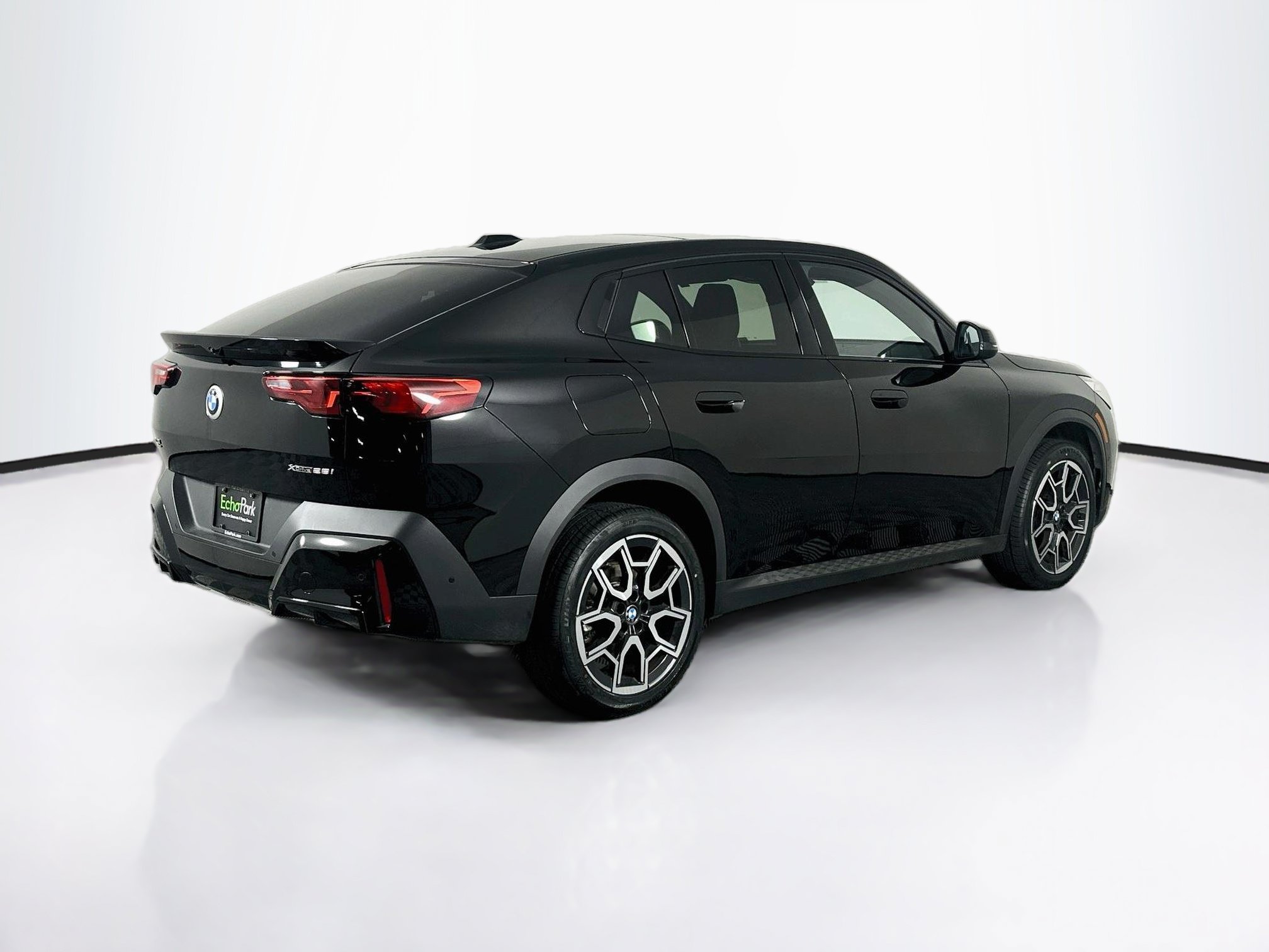 Used 2026 BMW X2 xDrive28i AWD/4WD image 9