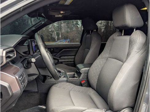 Used 2024 Toyota Tacoma SR5 AWD/4WD image 14