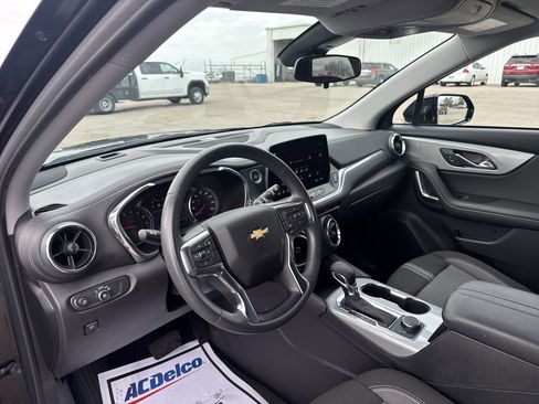 Used 2024 Chevrolet Blazer LT FWD image 9