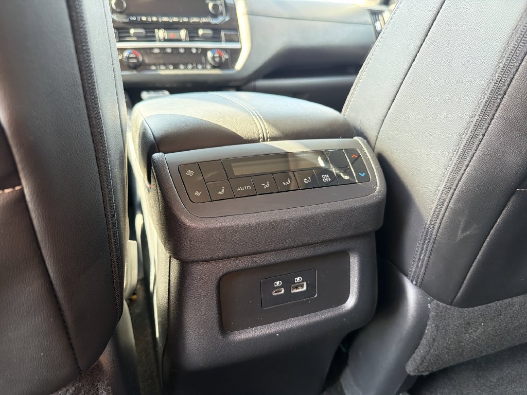Certified 2025 Nissan Pathfinder SL w/ SL Premium Package FWD image 20