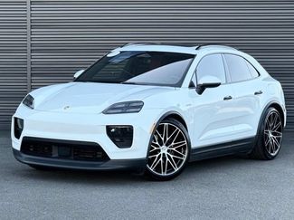 Used 2025 Porsche Macan 4 Electric AWD/4WD video 1