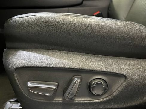 Certified 2025 Toyota Grand Highlander AWD image 16