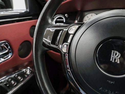 Used 2014 Rolls-Royce Ghost image 23