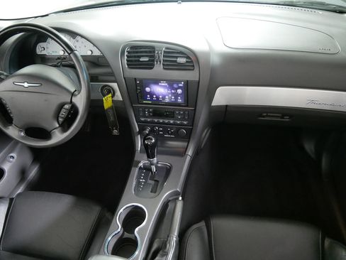 Used 2002 Ford Thunderbird RWD image 10