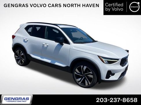 Certified 2023 Volvo XC40 B5 Plus w/ Protection Package Premier AWD/4WD image 1