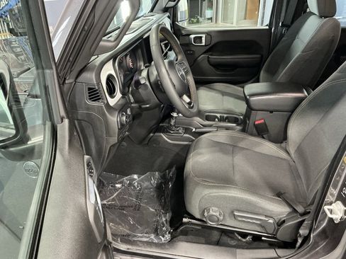 Used 2024 Jeep Wrangler Sport S image 3