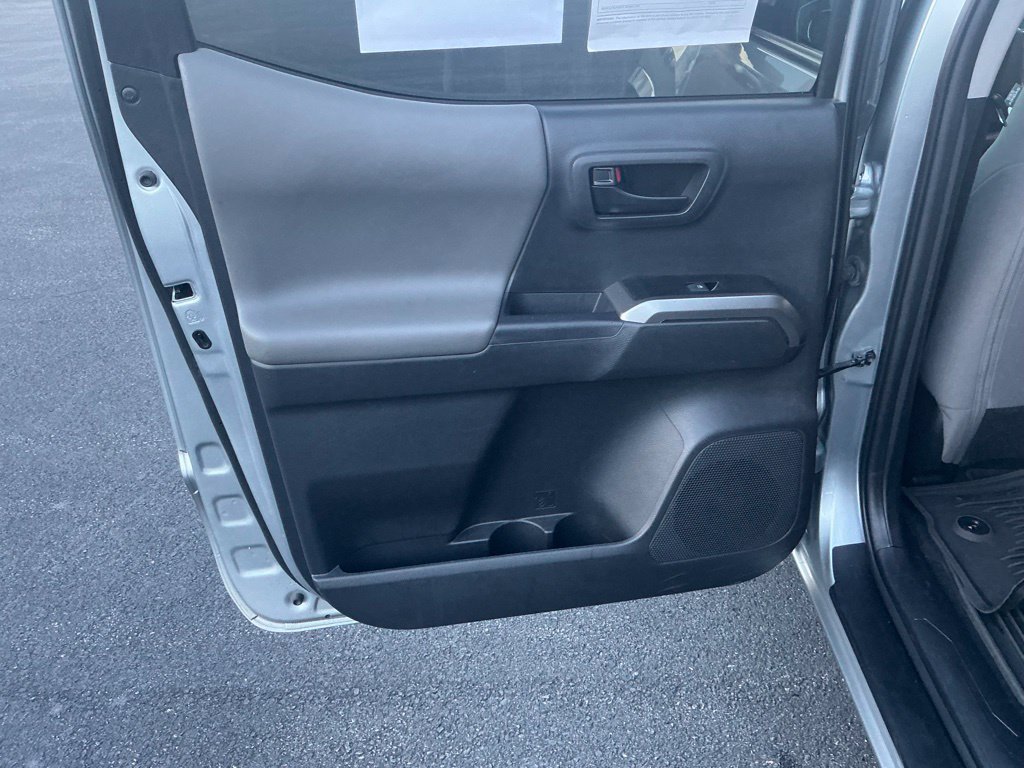 Certified 2023 Toyota Tacoma SR5 AWD/4WD image 24