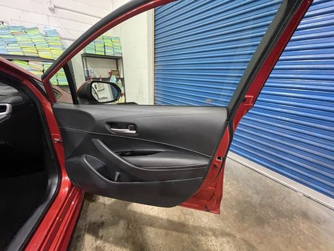 Used 2020 Toyota Corolla SE image 17