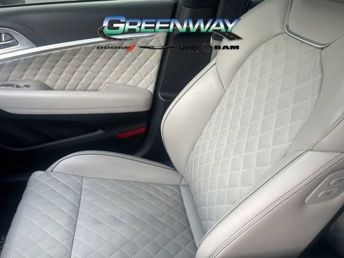 Used 2022 Genesis G70 3.3T RWD image 15