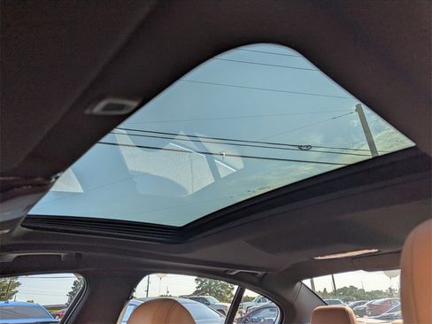 Used 2021 BMW 530i w/ Convenience Package image 14