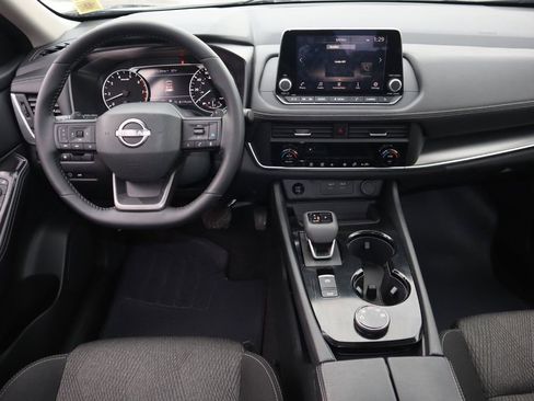 Certified 2025 Nissan Rogue SV AWD/4WD image 14