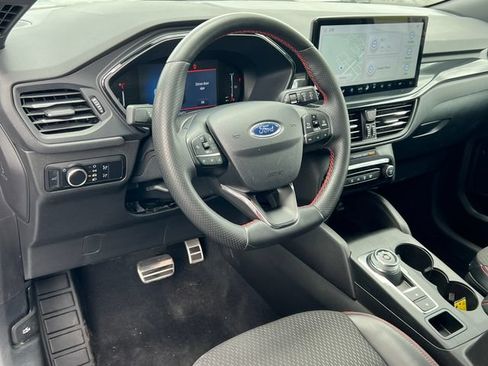 Used 2023 Ford Escape ST-Line w/ Tech Pack #1 AWD/4WD image 17