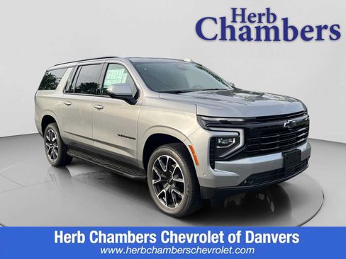 New 2026 Chevrolet Suburban RST w/ Comfort Package AWD/4WD image 1