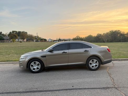 Used 2015 Ford Taurus Police Interceptor AWD image 1