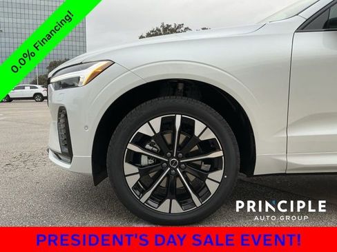 New 2026 Volvo XC60 B5 Plus w/ Climate Package image 9