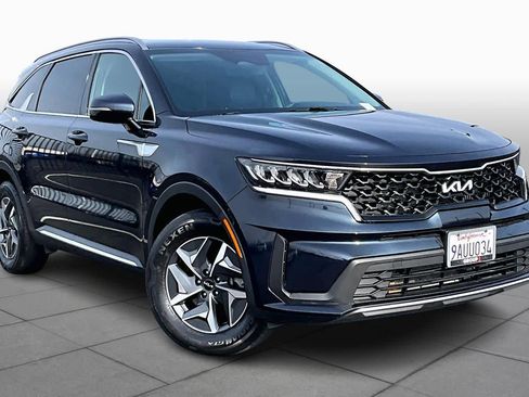 Used 2022 Kia Sorento S image 3