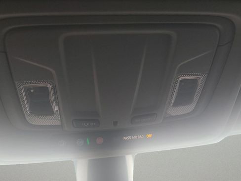 Used 2022 Chevrolet Silverado 1500 Custom Trail Boss image 25