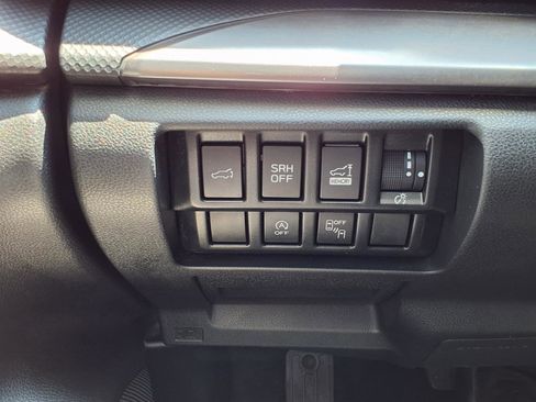 Used 2021 Subaru Forester Premium AWD/4WD image 10