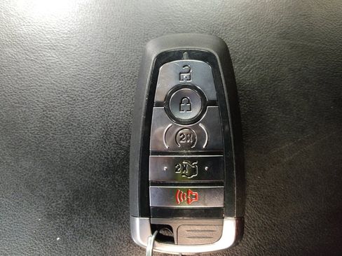 Used 2020 Ford Explorer Limited w/ Class III Trailer Tow Package image 32