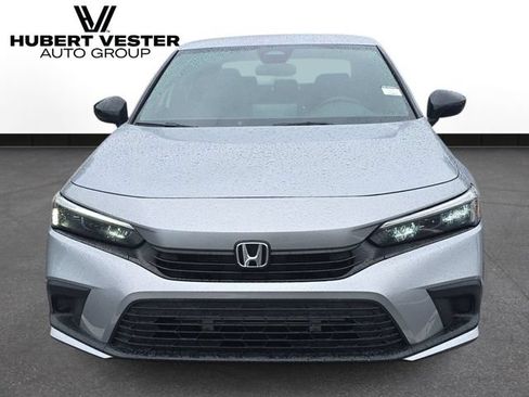 Used 2022 Honda Civic Sport image 3