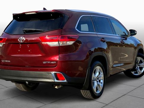 Used 2019 Toyota Highlander Limited image 12