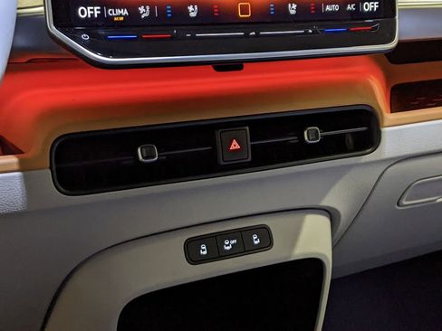 New 2025 Volkswagen ID. Buzz Pro S Plus image 17