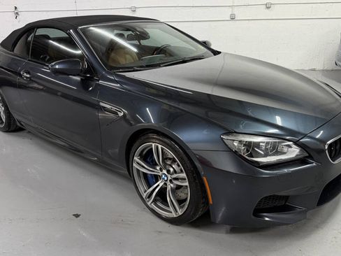 Used 2013 BMW M6 Convertible RWD image 3