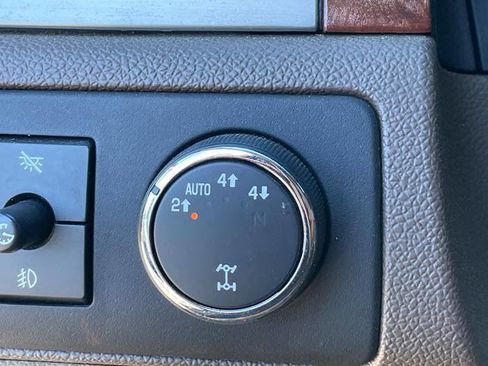 Used 2007 GMC Yukon XL SLT w/ SLT Preferred Equipment Group image 39