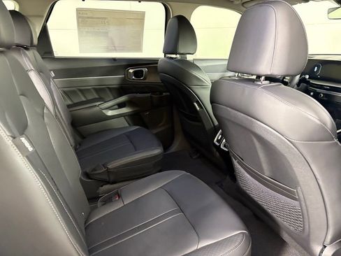 New 2026 Kia Sorento SX image 17