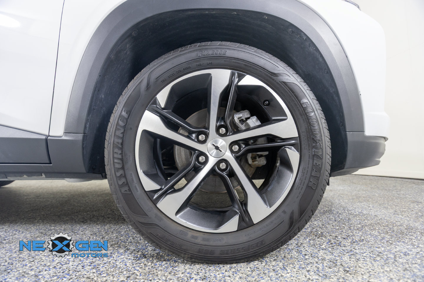 Used 2025 Chevrolet Trax RS w/ Driver Confidence Package FWD image 42