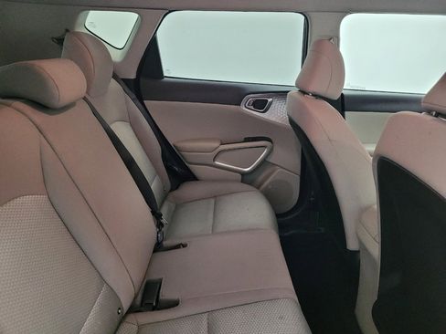 Used 2023 Kia Soul LX FWD image 19