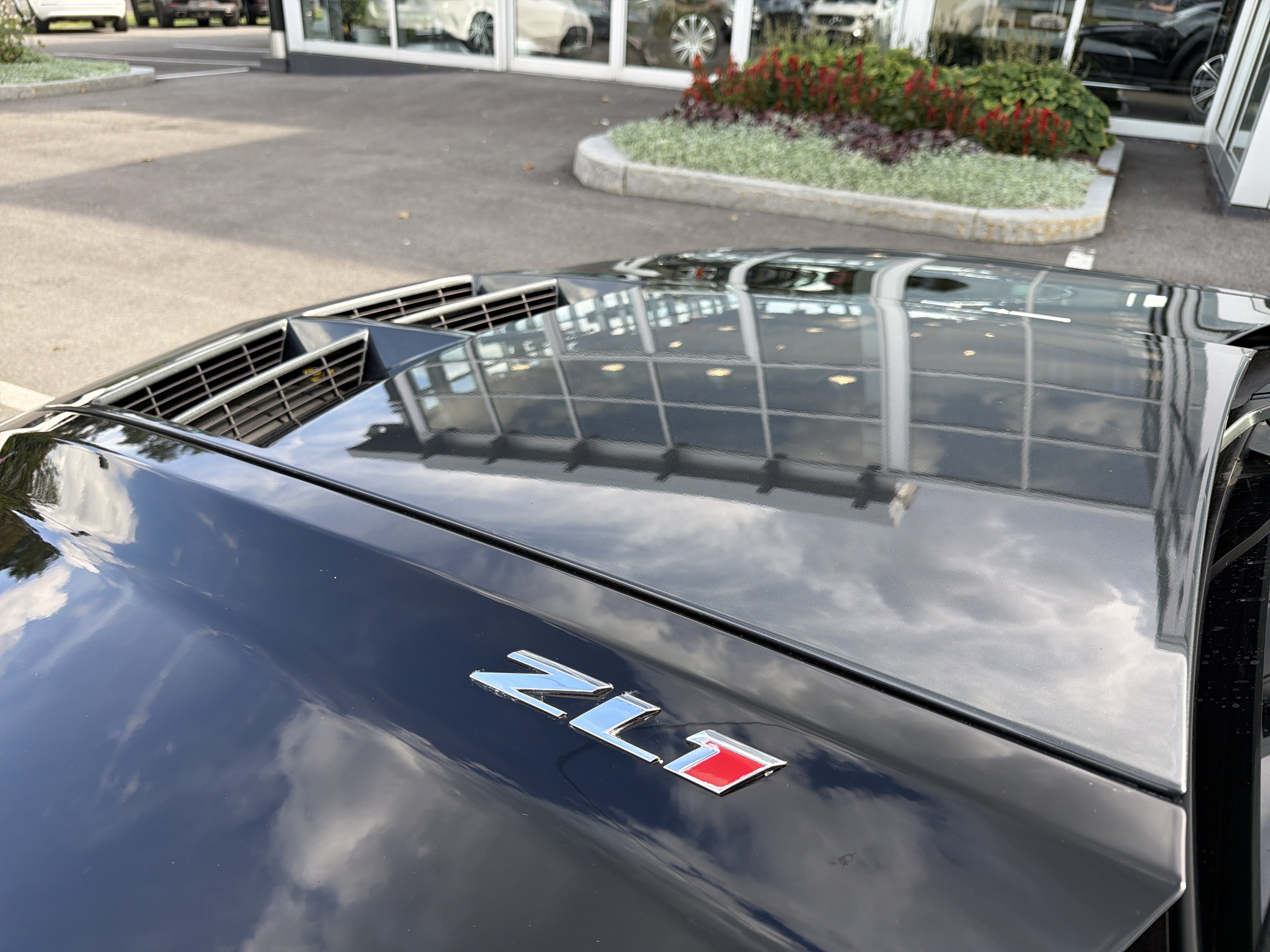 Used 2015 Chevrolet Camaro ZL1 RWD image 9