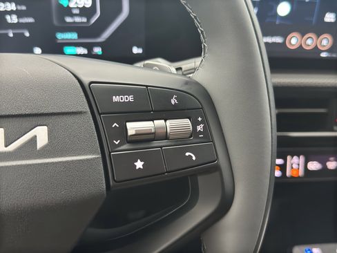 New 2025 Kia EV6 Wind image 24