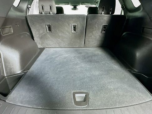 Used 2021 Chevrolet Blazer LT image 34