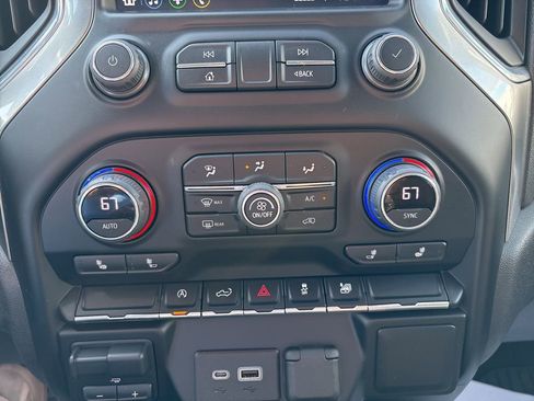 Used 2022 Chevrolet Silverado 1500 RST AWD/4WD image 24
