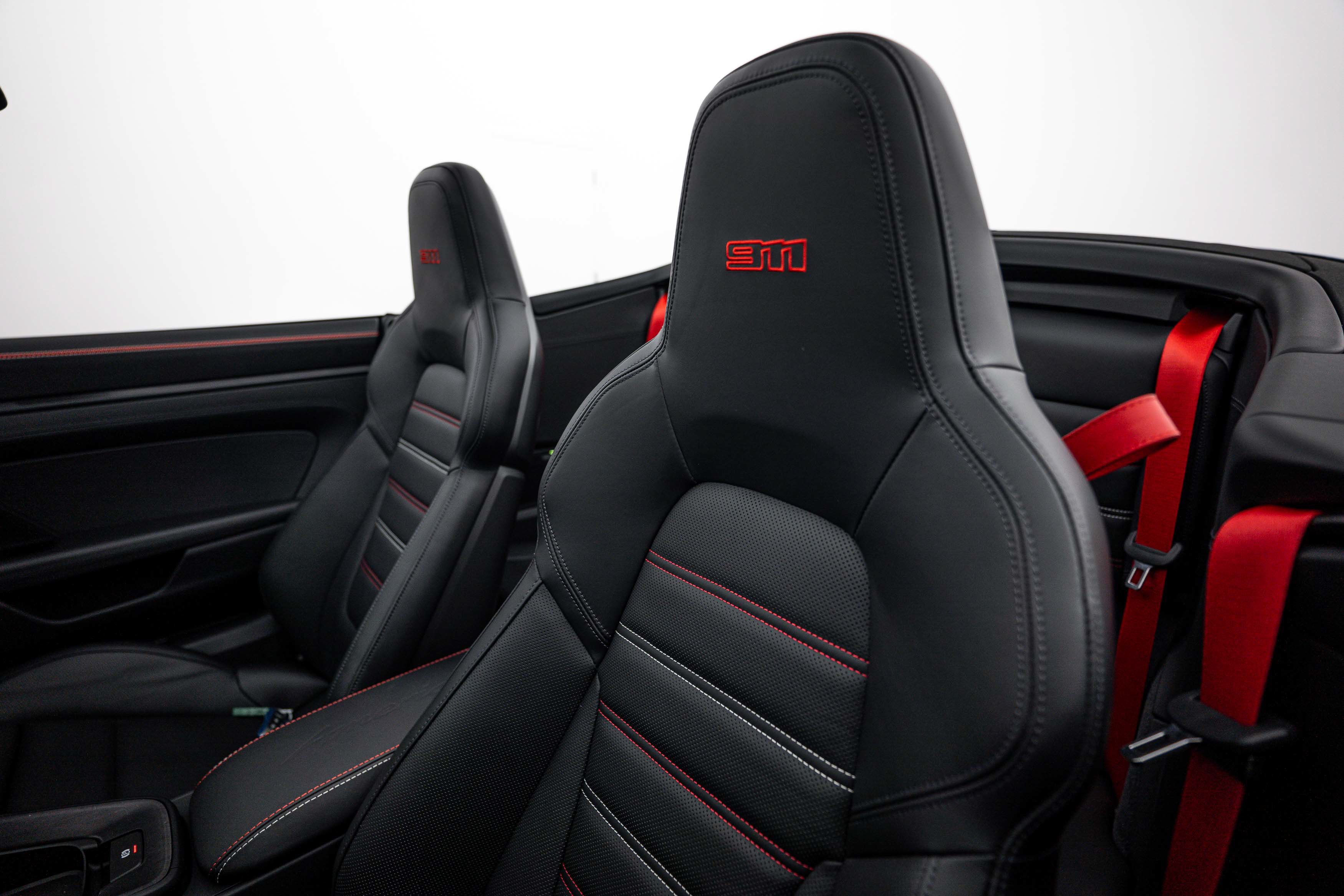 Certified 2023 Porsche 911 Carrera GTS RWD image 25