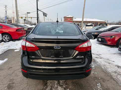 Used 2014 Ford Fiesta SE w/ Equipment Group 201A image 4