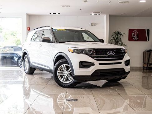 Used 2021 Ford Explorer XLT AWD/4WD image 5