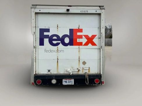 Used 2009 Chevrolet Express 3500 image 4