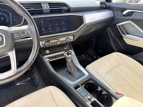 Used 2020 Audi Q3 2.0T Premium image 29