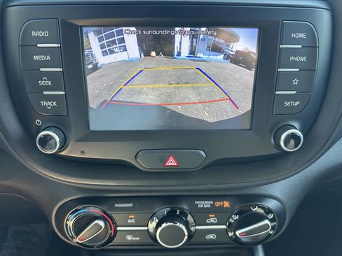 Used 2020 Kia Soul LX image 14