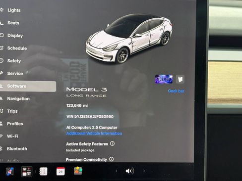 Used 2018 Tesla Model 3 Long Range RWD image 31