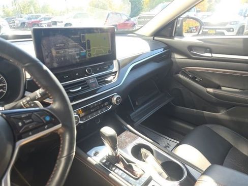 Used 2023 Nissan Altima 2.0 SR image 22