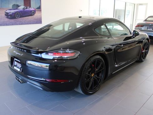 Used 2017 Porsche 718 Cayman S RWD image 19