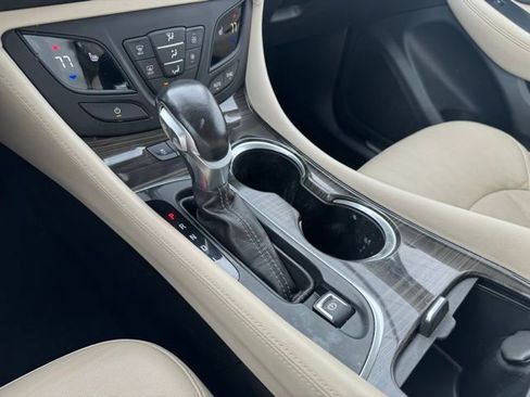 Used 2020 Buick Envision Essence image 11