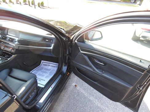 Used 2012 BMW 550i xDrive Sedan AWD/4WD image 22